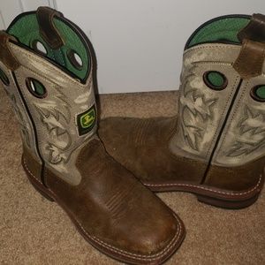 John Deere's boys boots size 1